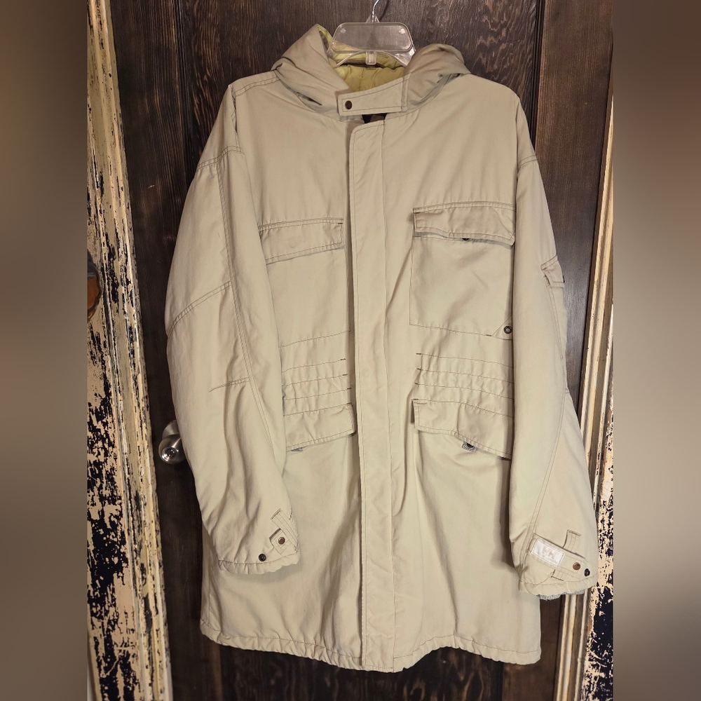 Vntg Helly Hansen Men's Cream Jacket